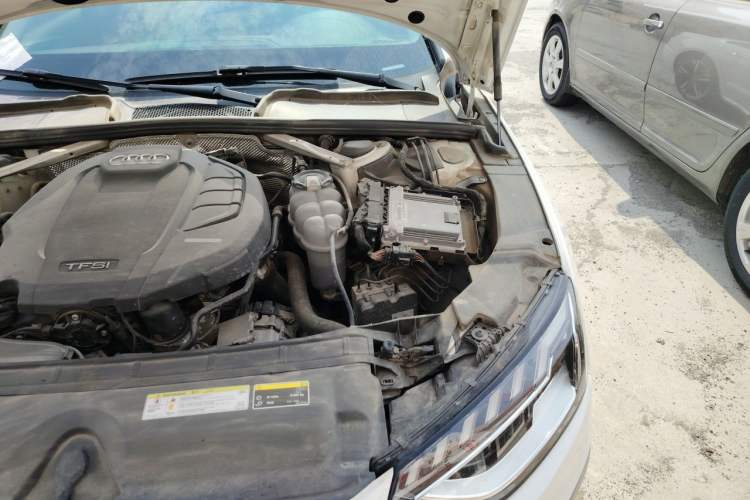 Used Audi A4L 2020 40 TFSI Luxury Dynamic Model Engine Bay Left