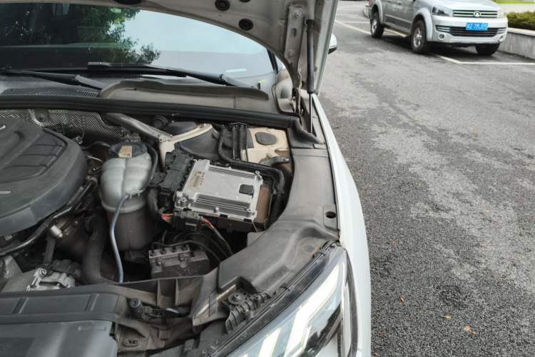 Used Audi A4L 2020 40 TFSI Fashion Dynamic Model Engine Bay Left