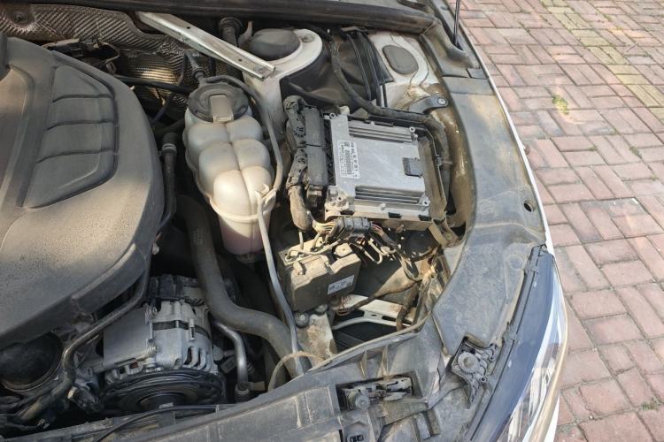 Used Audi A4L 2020 40 TFSI quattro Luxury Dynamic Model Engine Bay Left
