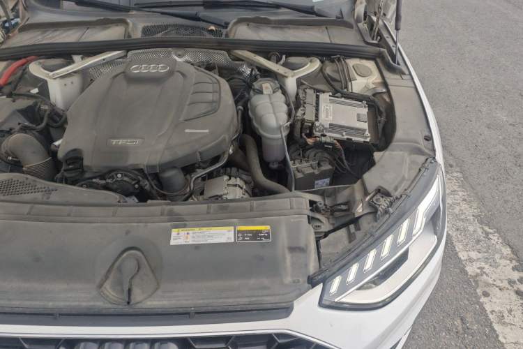 Used Audi A4L 2020 40 TFSI Luxury Dynamic Model Engine Bay Left