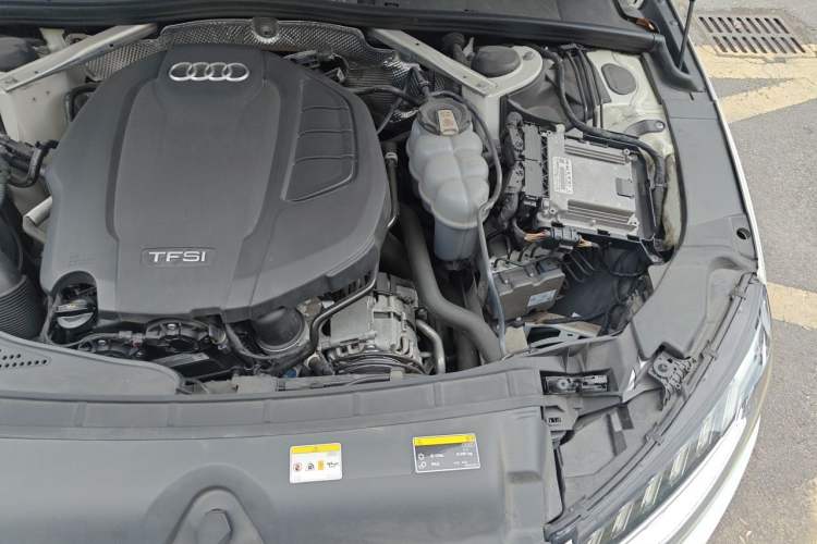 Used Audi A4L 2020 40 TFSI Luxury Dynamic Model Engine Bay Left