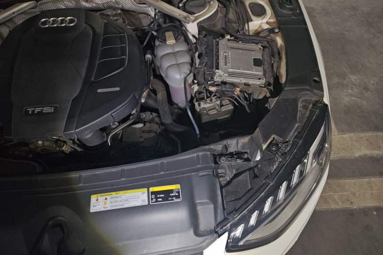 Used Audi A4L 2020 40 TFSI Luxury Dynamic Model Engine Bay Left