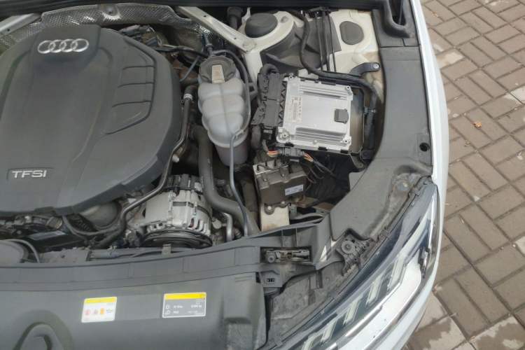 Used Audi A4L 2020 40 TFSI Luxury Dynamic Model Engine Bay Left