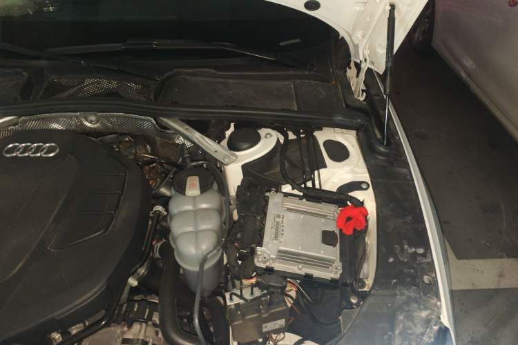 Used Audi A4L 2020 40 TFSI Luxury Prestige Edition Engine Bay Left