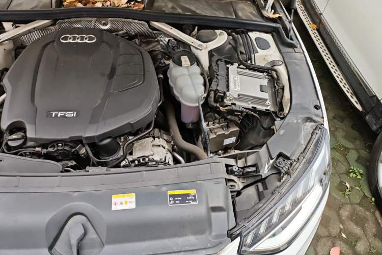 Used Audi A4L 2020 40 TFSI Luxury Dynamic Model Engine Bay Left