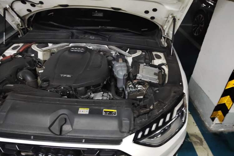 Used Audi A4L 2020 40 TFSI Luxury Dynamic Model Engine Bay Left