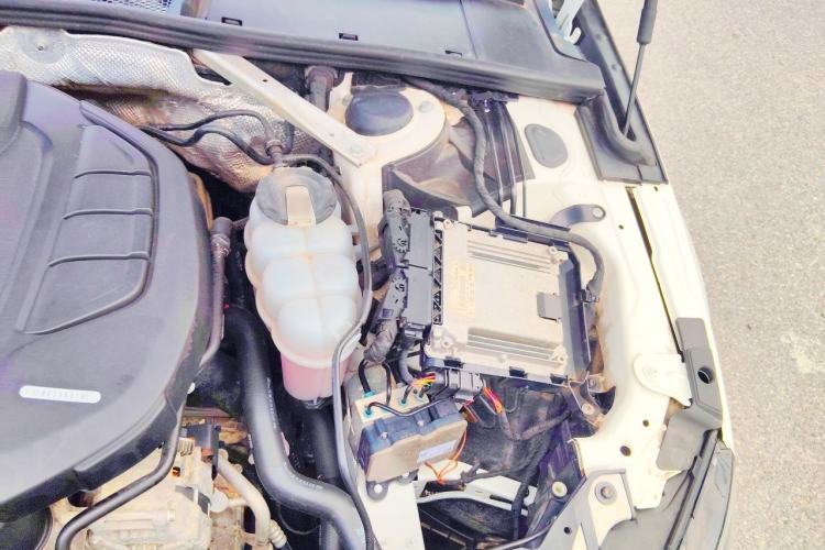 Used Audi A4L 2020 40 TFSI Luxury Prestige Edition Engine Bay Left