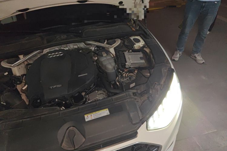 Used Audi A4L 2020 40 TFSI quattro Luxury Dynamic Model Engine Bay Left