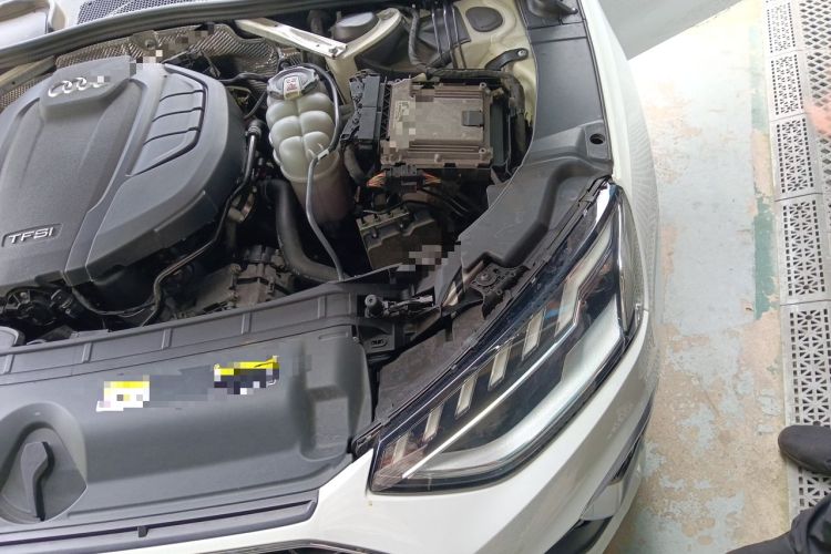 Used Audi A4L 2020 40 TFSI Luxury Dynamic Model Engine Bay Left
