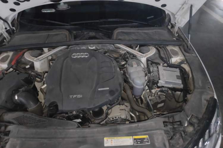 Used Audi A4L 2020 40 TFSI Luxury Dynamic Model Engine Bay Left