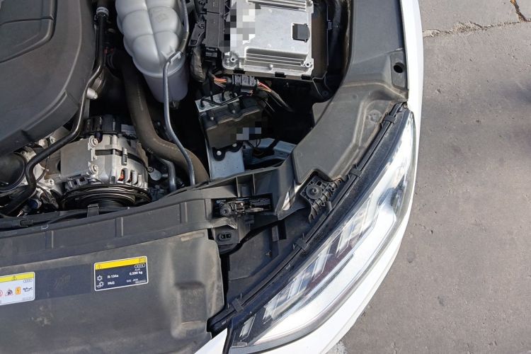 Used Audi A4L 2020 40 TFSI Luxury Dynamic Model Engine Bay Left