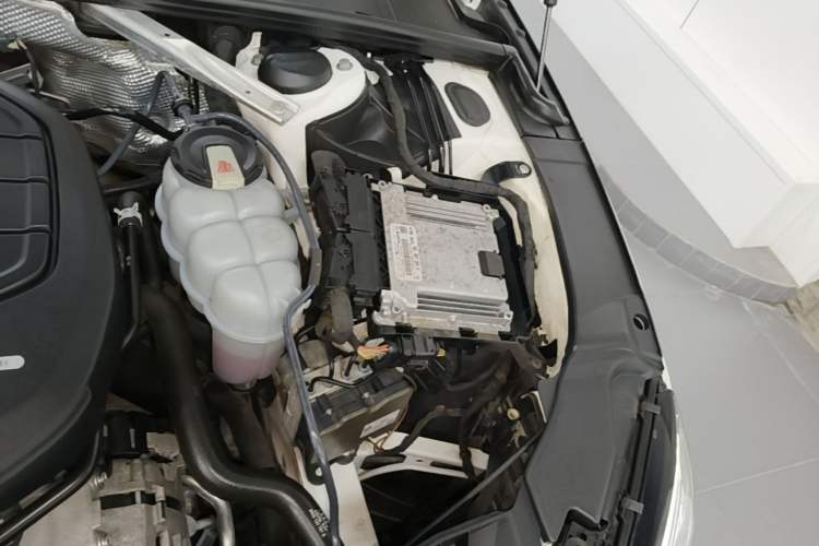 Used Audi A4L 2020 40 TFSI quattro Luxury Prestige Edition Engine Bay Left