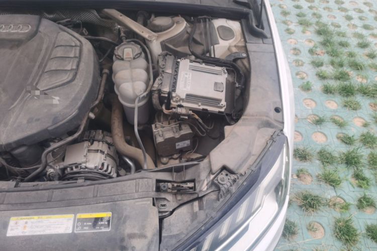 Used Audi A4L 2020 40 TFSI Luxury Dynamic Model Engine Bay Left