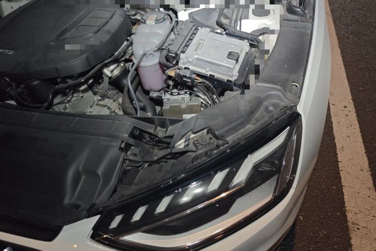 Used Audi A4L 2020 40 TFSI Luxury Dynamic Model Engine Bay Left