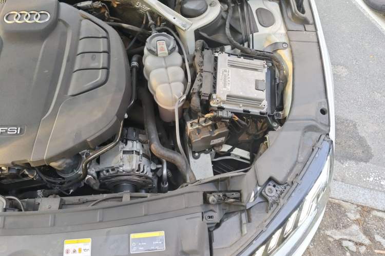 Used Audi A4L 2020 40 TFSI Luxury Dynamic Model Engine Bay Left