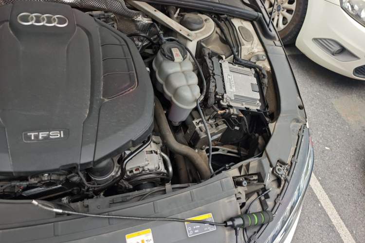 Used Audi A4L 2020 40 TFSI Fashion Dynamic Model Engine Bay Left