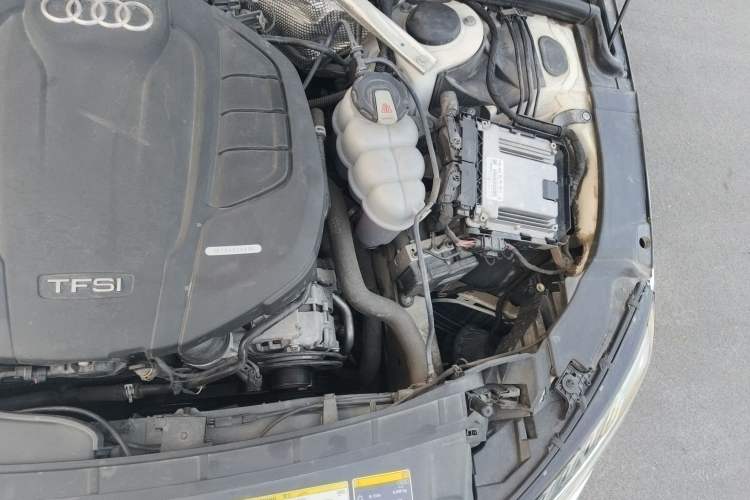 Used Audi A4L 2020 40 TFSI Luxury Dynamic Model Engine Bay Left