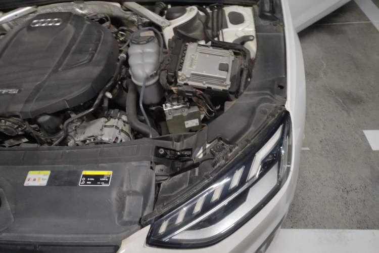 Used Audi A4L 2020 35 TFSI Fashion Dynamic Model Engine Bay Left