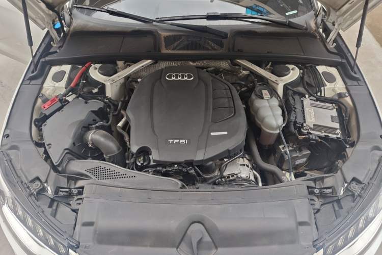 Used Audi A4L 2020 40 TFSI Luxury Dynamic Model Engine Bay