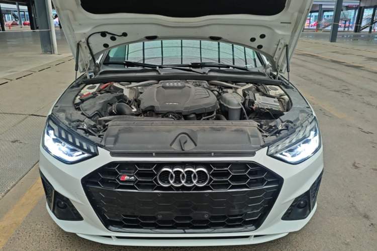 Used Audi A4L 2020 40 TFSI Fashion Dynamic Model Engine Bay