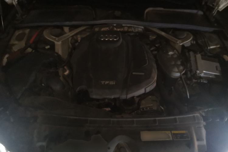 Used Audi A4L 2020 40 TFSI Fashion Dynamic Model Engine Bay