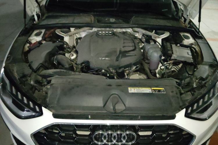 Used Audi A4L 2020 40 TFSI Fashion Dynamic Model Engine Bay
