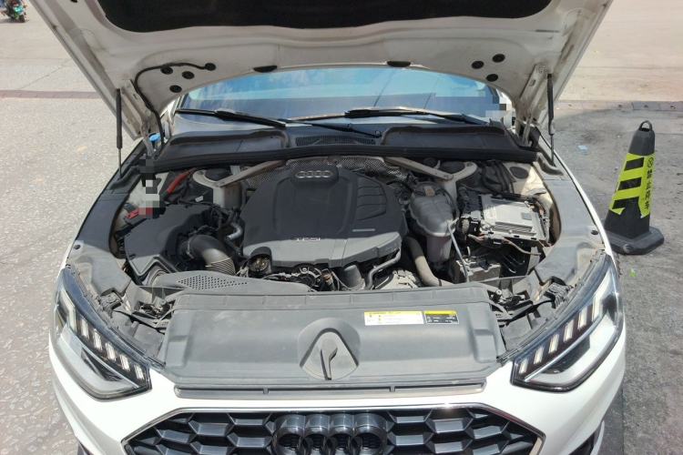 Used Audi A4L 2020 40 TFSI Luxury Dynamic Model Engine Bay