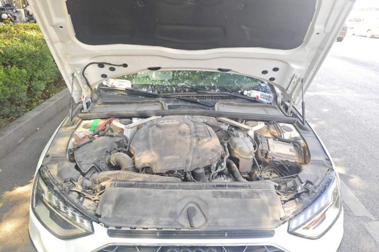 Used Audi A4L 2020 40 TFSI Fashion Dynamic Model Engine Bay