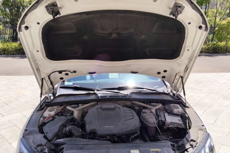 Used Audi A4L 2020 40 TFSI Luxury Dynamic Model Engine Bay