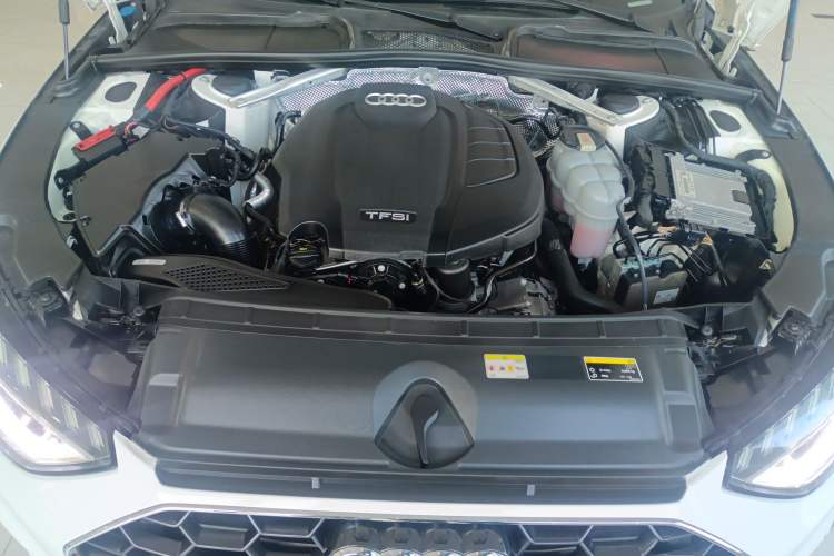 Used Audi A4L 2020 40 TFSI Fashion Dynamic Model Engine Bay