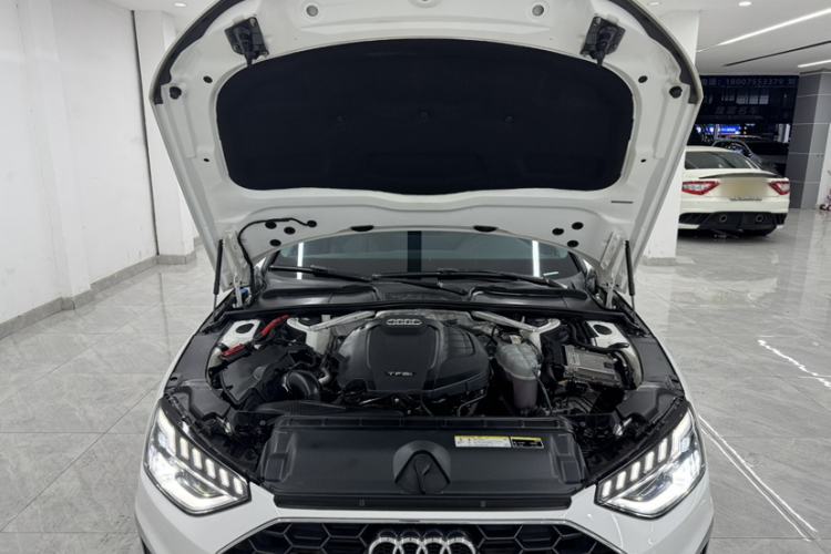 Used Audi A4L 2020 40 TFSI Luxury Dynamic Model Engine Bay