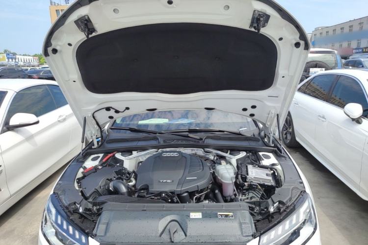 Used Audi A4L 2020 40 TFSI Fashion Dynamic Model Engine Bay