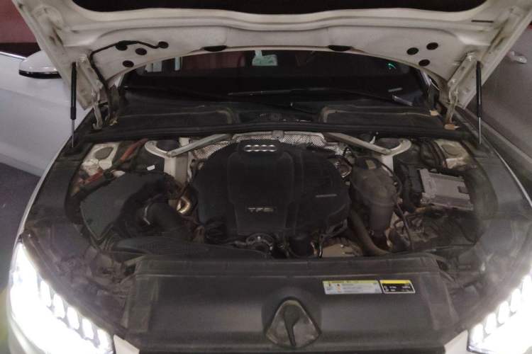 Used Audi A4L 2020 40 TFSI Fashion Dynamic Model Engine Bay