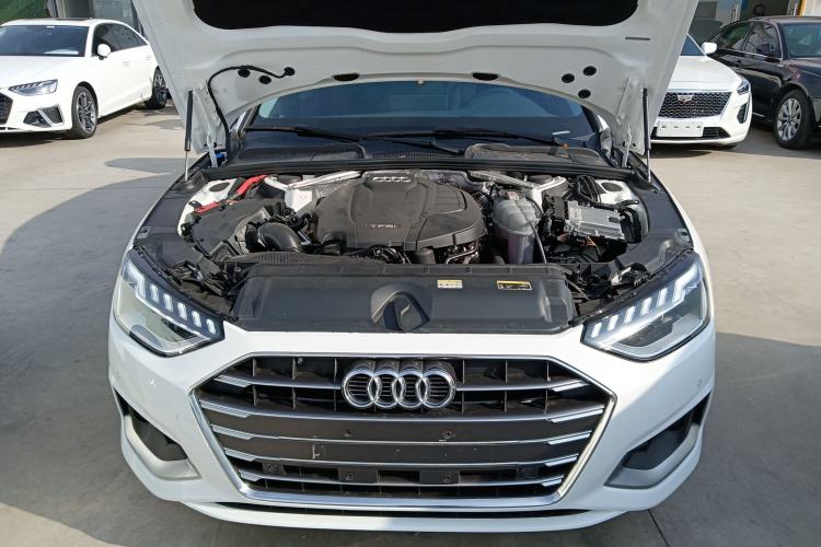 Used Audi A4L 2020 40 TFSI Fashionable and Elegant Model Engine Bay