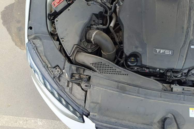 Used Audi A4L 2020 40 TFSI Fashion Dynamic Model Engine Bay Right