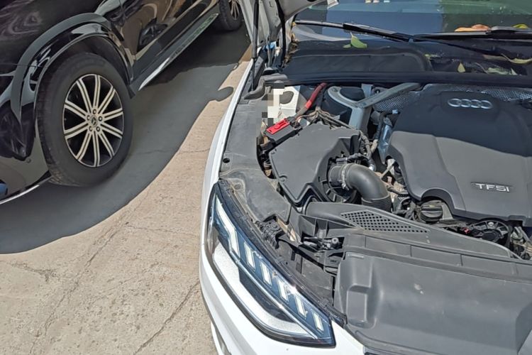 Used Audi A4L 2020 40 TFSI quattro Luxury Dynamic Model Engine Bay Right