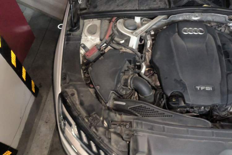 Used Audi A4L 2020 40 TFSI Luxury Dynamic Model Engine Bay Right