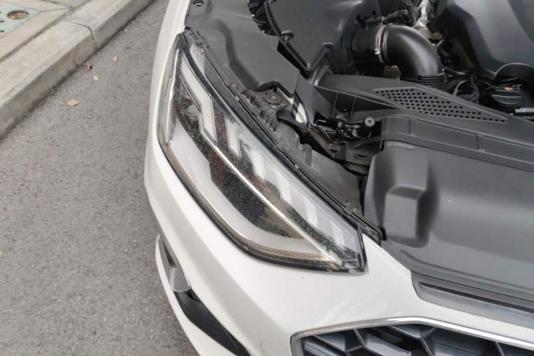 Used Audi A4L 2020 40 TFSI Luxury Dynamic Model Engine Bay Right