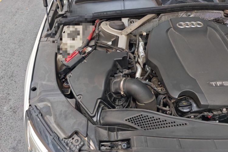 Used Audi A4L 2020 40 TFSI Luxury Dynamic Model Engine Bay Right