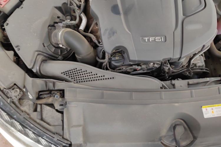 Used Audi A4L 2020 40 TFSI Fashion Dynamic Model Engine Bay Right