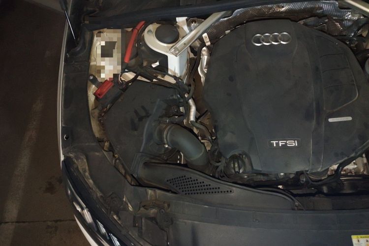Used Audi A4L 2020 40 TFSI Luxury Dynamic Model Engine Bay Right