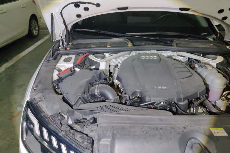 Used Audi A4L 2020 40 TFSI Fashionable and Elegant Model Engine Bay Right