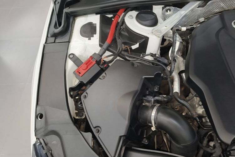 Used Audi A4L 2020 40 TFSI quattro Luxury Dynamic Model Engine Bay Right