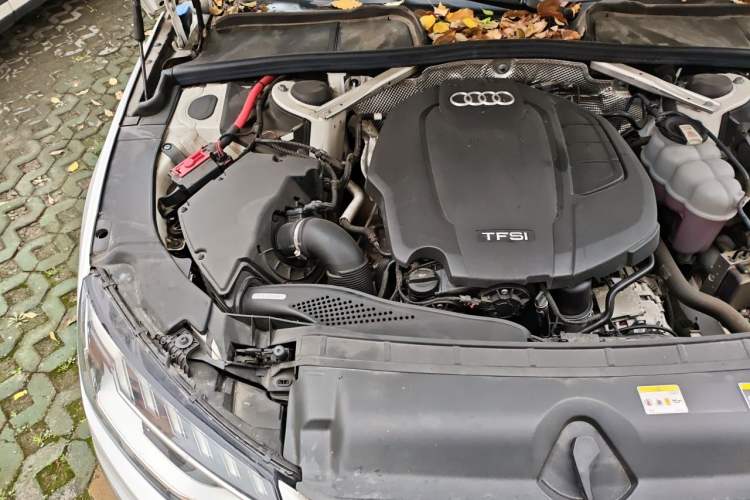 Used Audi A4L 2020 40 TFSI Luxury Dynamic Model Engine Bay Right