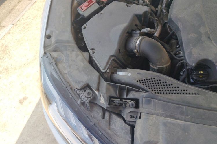 Used Audi A4L 2020 40 TFSI Fashionable and Elegant Model Engine Bay Right