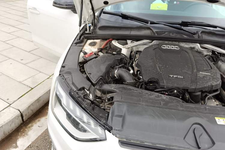 Used Audi A4L 2020 40 TFSI quattro Luxury Dynamic Model Engine Bay Right