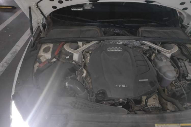 Used Audi A4L 2020 40 TFSI Luxury Dynamic Model Engine Bay Right