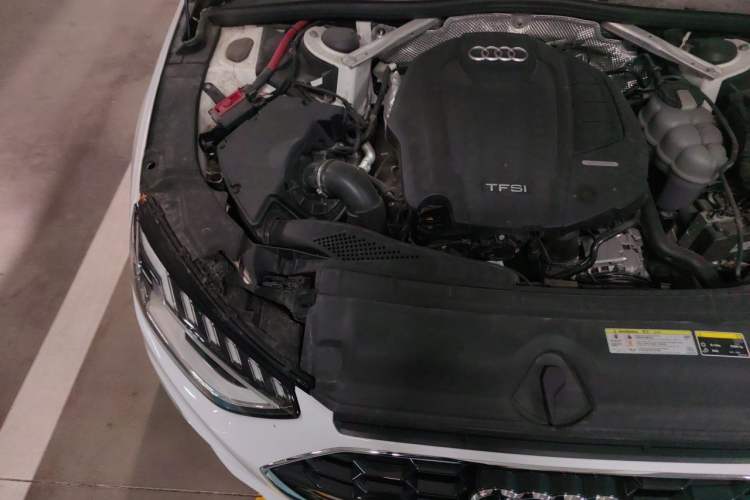 Used Audi A4L 2020 40 TFSI Luxury Dynamic Model Engine Bay Right