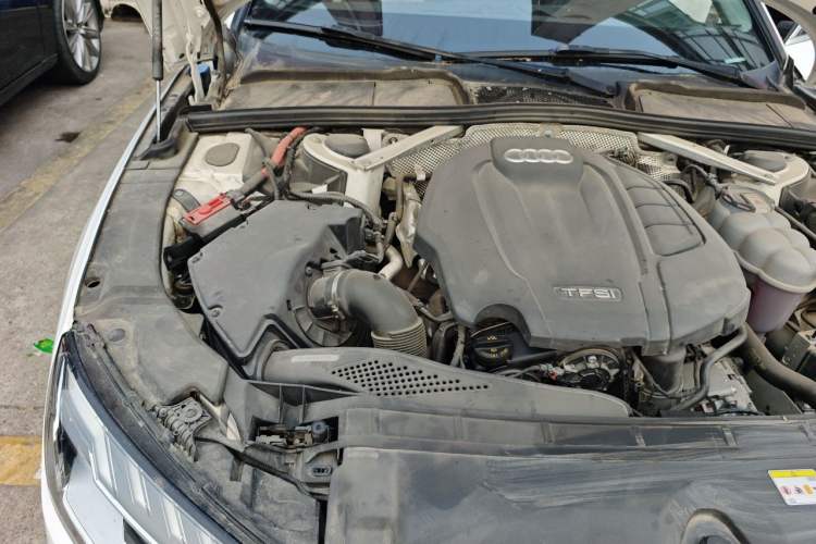 Used Audi A4L 2020 40 TFSI Luxury Dynamic Model Engine Bay Right