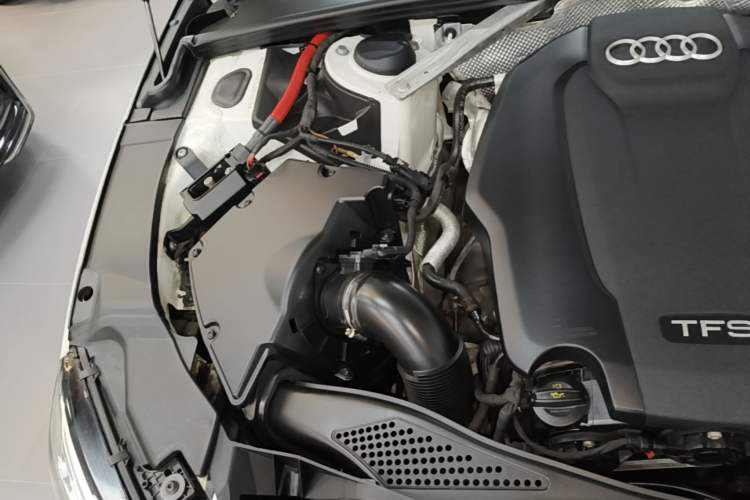 Used Audi A4L 2020 40 TFSI quattro Luxury Prestige Edition Engine Bay Right
